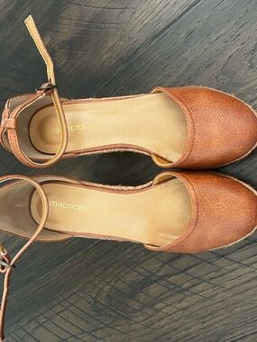 maurices Bella closed toe wedge